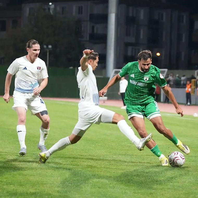 Muğlaspor, Vanspor FK karşısında puanı son dakikalarda kurtardı!