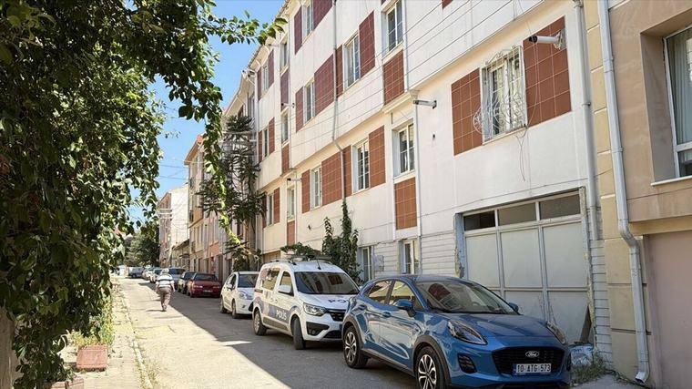 Haber alınamayan kişi evinde ölü bulundu