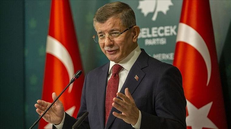 Ahmet Davutoğlu Adliyede İfade Verdi: "Eleştiri Sınırları İçinde, Takipsizlik Verilmeli"