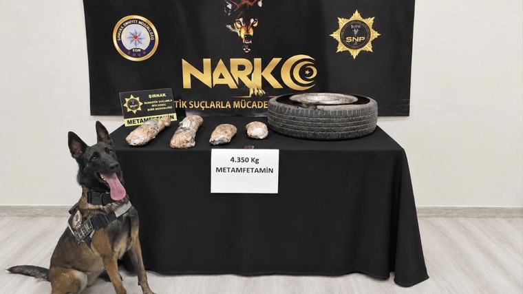 Gizli bölmeden 4 kilo 350 gram uyuşturucu çıktı