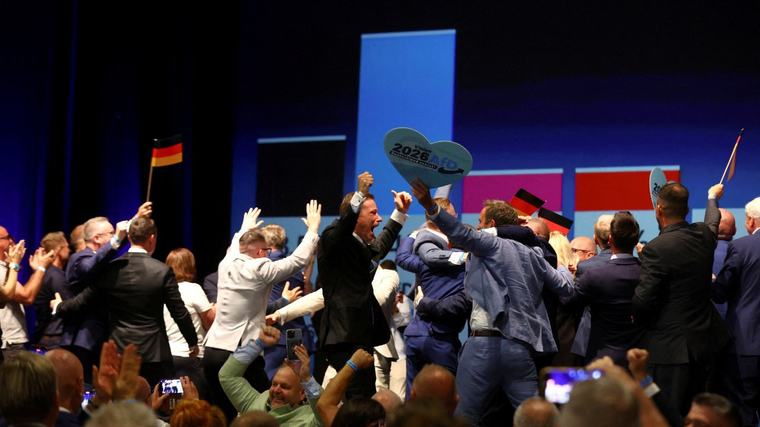 Almanya’da seçim depremi: AfD açık farkla birinci oldu