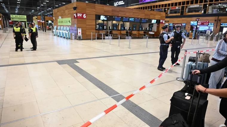 Berlin Havalimanı'nda zehirli madde alarmı! Terminal tahliye edildi