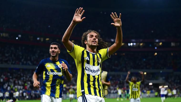 Lyon maçının faturası Fenerbahçe'ye ağır oldu: Guendouzi 2 maç kaçıracak, Greenwood Roma'da oynayabilecek