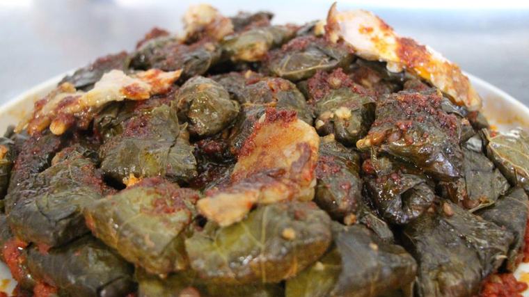 Amasya’nın coğrafi işaretli lezzeti baklalı dolma sofları süslüyor: