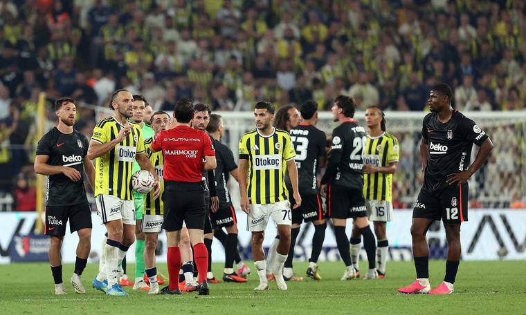 Trio'dan olay yorum! Derbide 1 gol, 1 penaltı ve 2 kırmızı kart atlandı