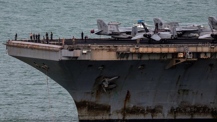 Aylarca denizden çıkmadı. USS Abraham Lincoln'ın son hali şaşırttı