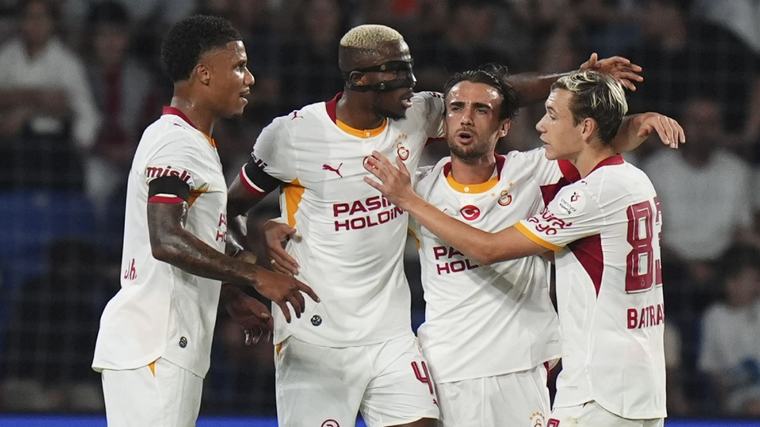 Son Dakika | Galatasaray 2 sakatlığı birden açıkladı: Osimhen'in kaç maçı kaçıracağı belli oldu