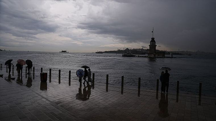 İstanbul'da cuma günü için sağanak uyarısı