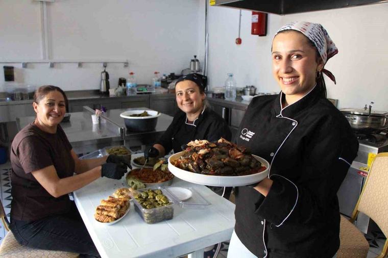 Amasya'nın Tescilli Lezzeti Baklalı Dolma: Gelenekten Sofralara