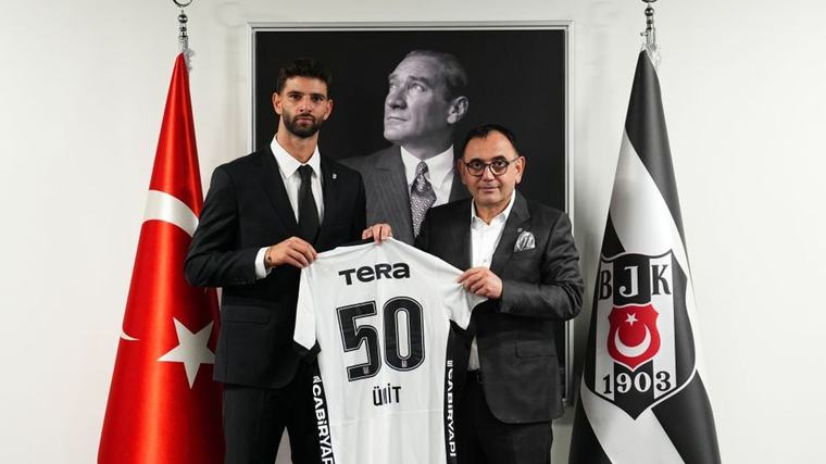 Ümit Akdağ, Beşiktaş’ta 50 numaralı formayı giyecek