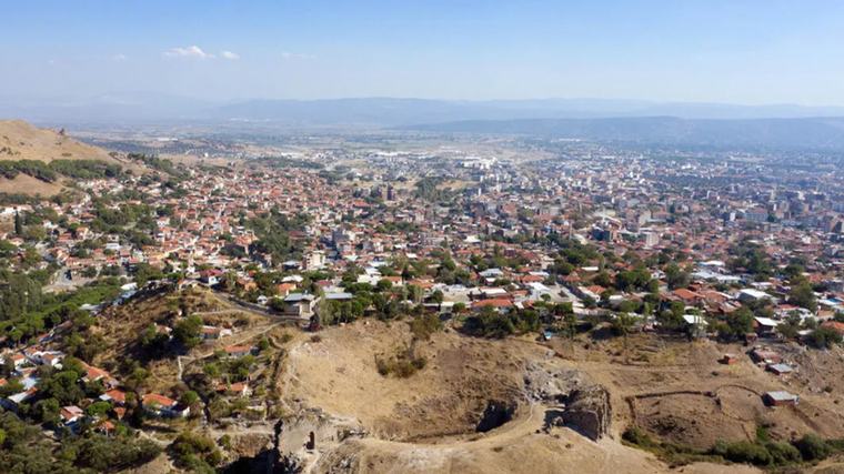 İzmir’in tarih başkentinde sanat dirilecek: ZEUS Derneği yola çıkıyor
