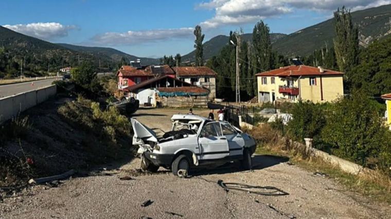 Tokat'ta iki otomobil kafa kafaya çarpıştı: 1 ölü, 3 yaralı