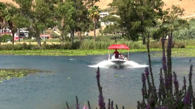 Nilüferler içinde tekne keyfi: Hatay’ın gizli cenneti