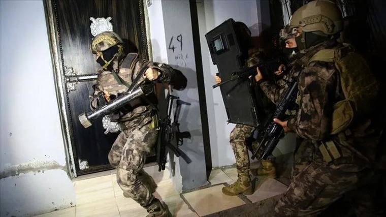 İstanbul'da 143 kilogram uyuşturucu ele geçirildi! 5 kişi gözaltında