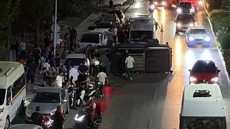 Manisa'da makas atan sürücü 5 araca çarpıp kayıplara karıştı!