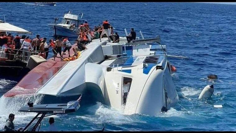 Girne açıklarında batan gemi için alarm: 20 kişi aranıyor