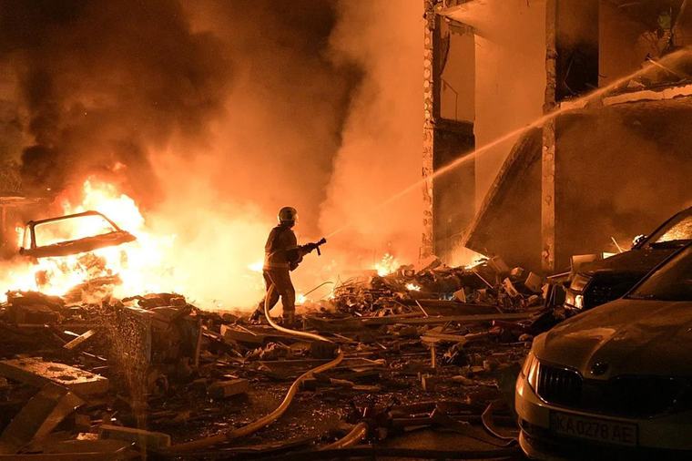 Barış sinyalleri havada kaldı! Şehir merkezini bombaladılar 08:42