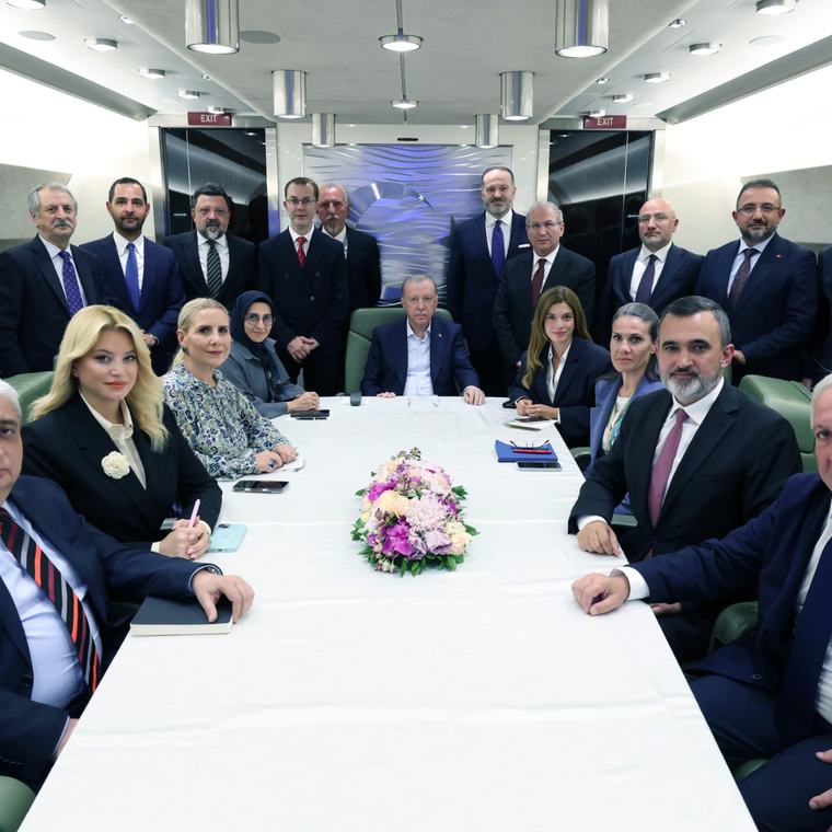 Cumhurbaşkanı Erdoğan'dan Kırgızistan dönüşü açıklamalar