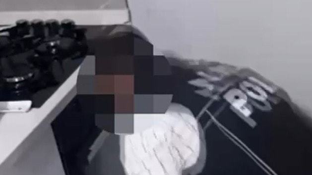 Mutfakta uyuşturucu, dolapta 65 bin TL çıktı