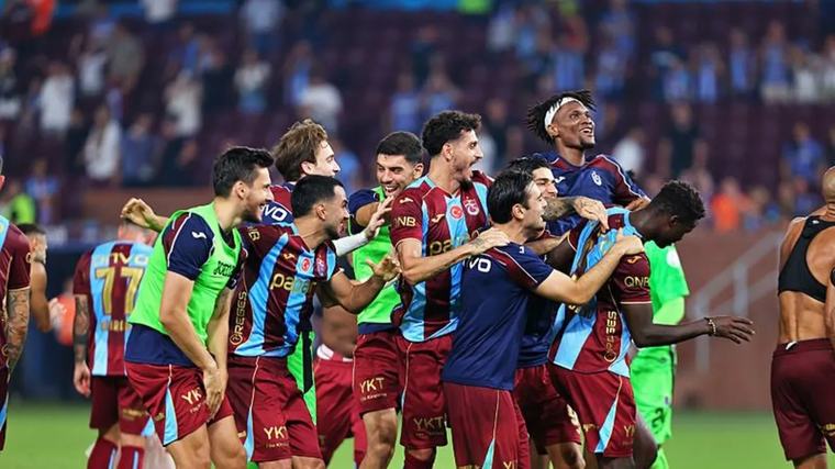 Spor yazarları Trabzonspor'u yorumladı: "Gecenin parlayan yıldızı"