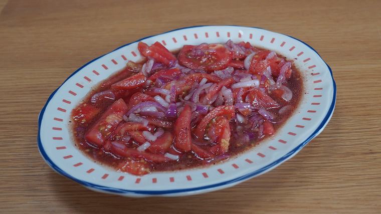Lokanta usulü nefis lezzet: İstanbul salatası