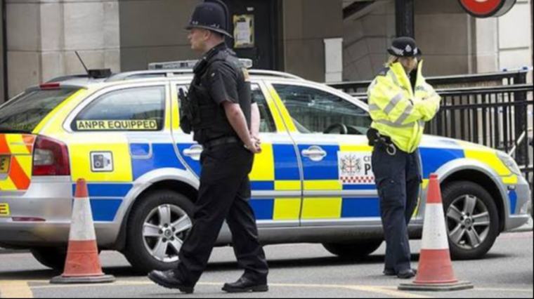 Londra'da metro istasyonunda dehşet! 32 yaşındaki kişi kurtarılamadı