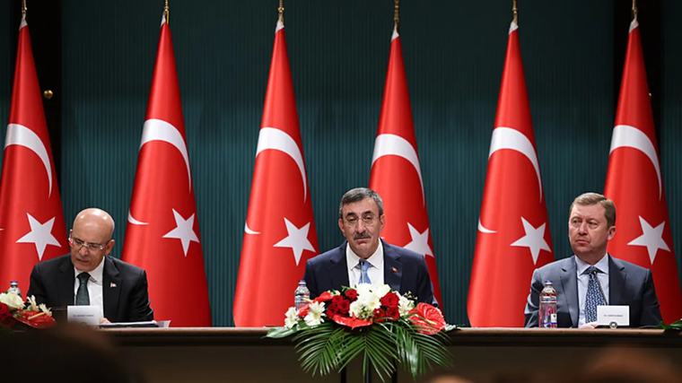Resmi Gazete'de yayımlandı...Ekonomide 3 yıllık yol haritası belli oldu: 2026'da büyüme tahmini yüzde 3.3