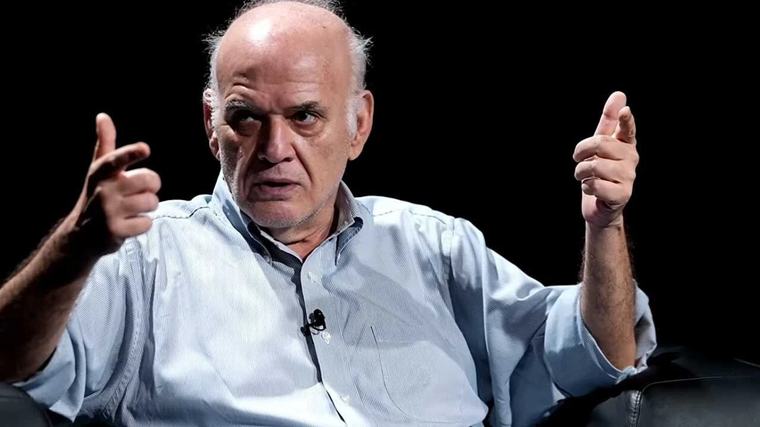 Ahmet Çakar Kerem'in penaltı beklediği pozisyona son noktayı koydu