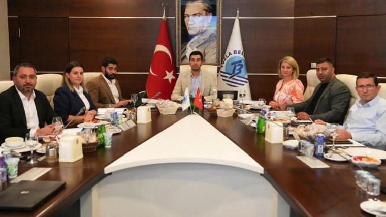 AK Parti'ye geçen Eren Ali Bingöl: 'Sokakta gezeceğim, o gönülleri yeniden fethedeceğim'