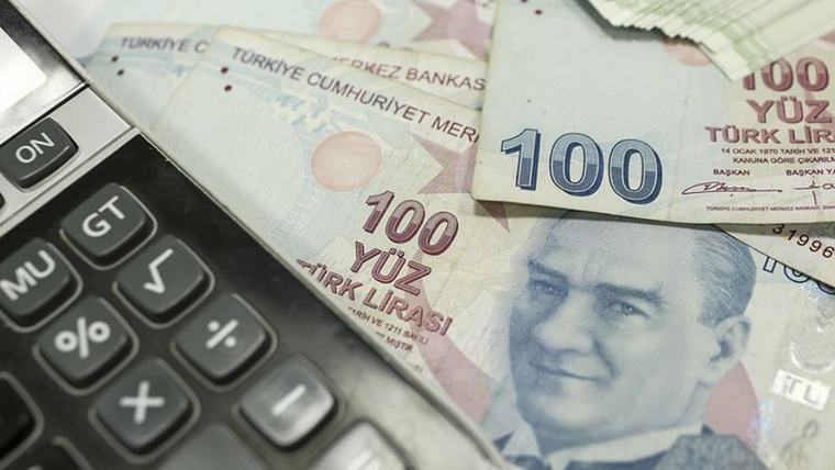 Tatil hayal oluyor: Meyveler düştü, o yükseldi