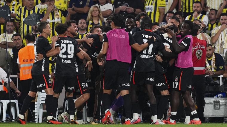 Fenerbahçe galibiyeti sonrası Beşiktaş'a müjde: Derbi biter bitmez açıkladı