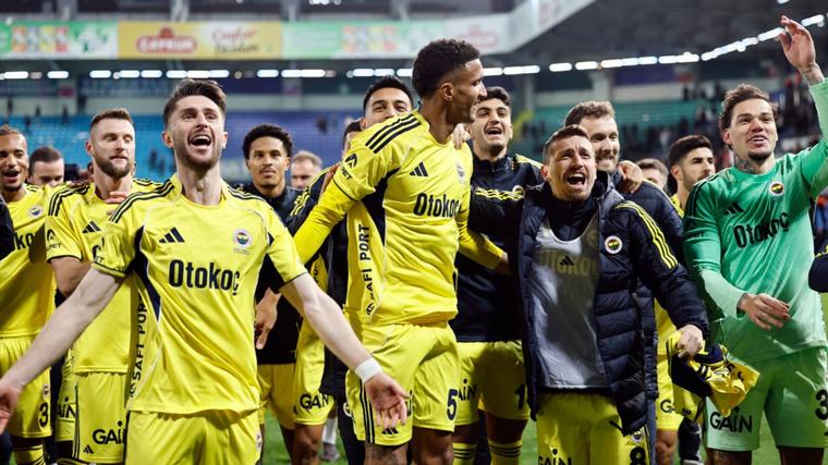 Fenerbahçe'de bir ayrılık daha! Anlaşma tamamlanmak üzere