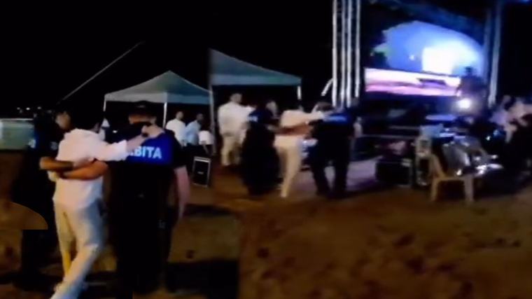 Ozan Doğulu sahneye çıkarken zor anlar yaşadı: Gündem olan görüntüler sonrası açıklama geldi